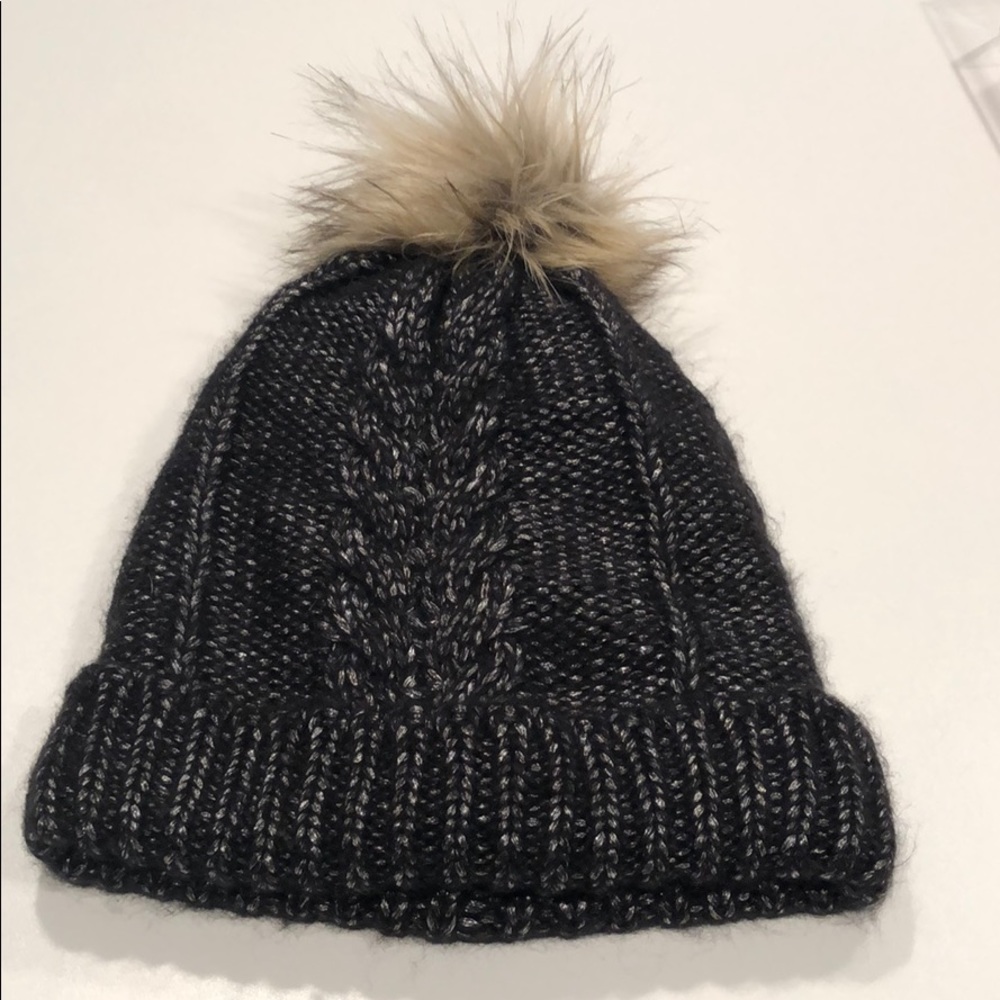 Black metallic pompon beanie